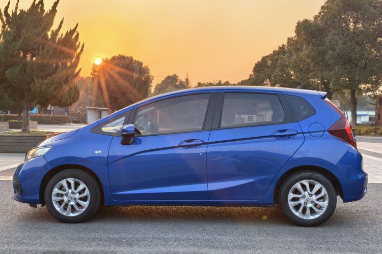 本田 飞度 2018款 1.5L CVT舒适天窗版车身外观6003