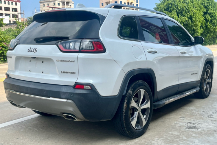 Jeep 自由光 2019款 2.0T 两驱越享版 国V车身外观6003