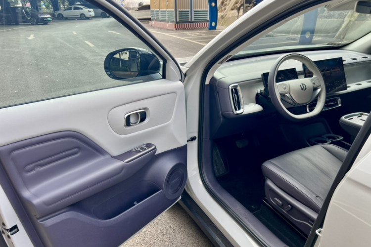 零跑汽车 零跑B10 2025款 510激光雷达版中控内饰7005