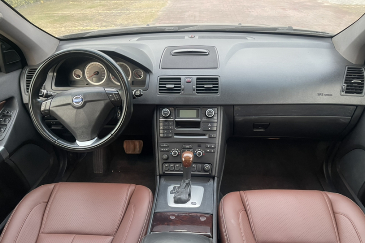 沃尔沃XC90 2013款 2.5T T5 行政升级版中控内饰7002