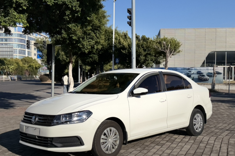 大众 桑塔纳 2016款 1.6L 手动风尚版车身外观1