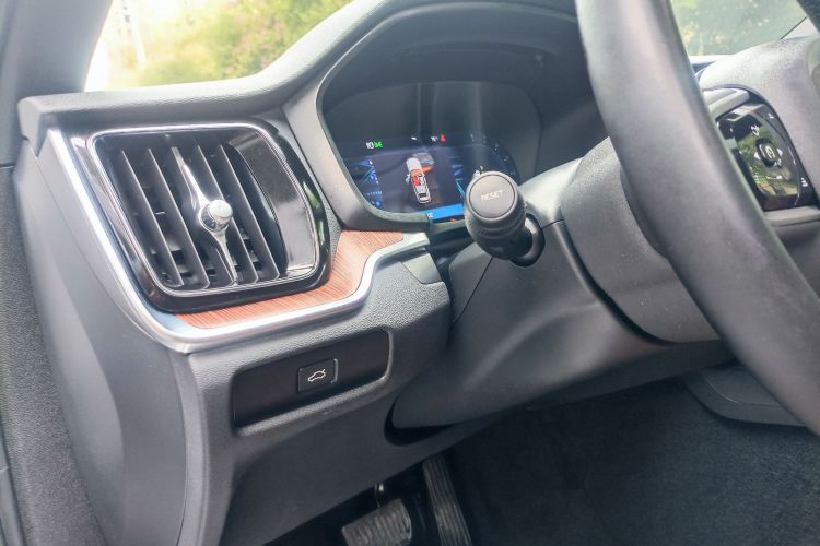 沃尔沃V60 2024款 B5 智远豪华版中控内饰7011