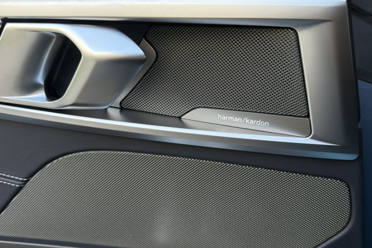 宝马8系 2021款 改款 840i 四门轿跑车 M运动套装中控内饰7002