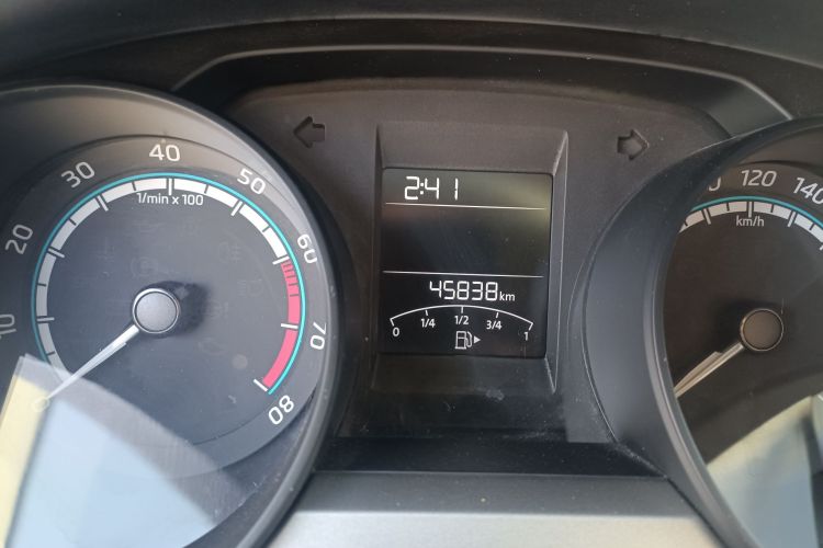 斯柯达 昕锐 2020款 1.5L 自动标准版中控内饰15