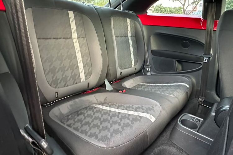 大众 甲壳虫 2018款 180TSI 尚乐型中控内饰7006