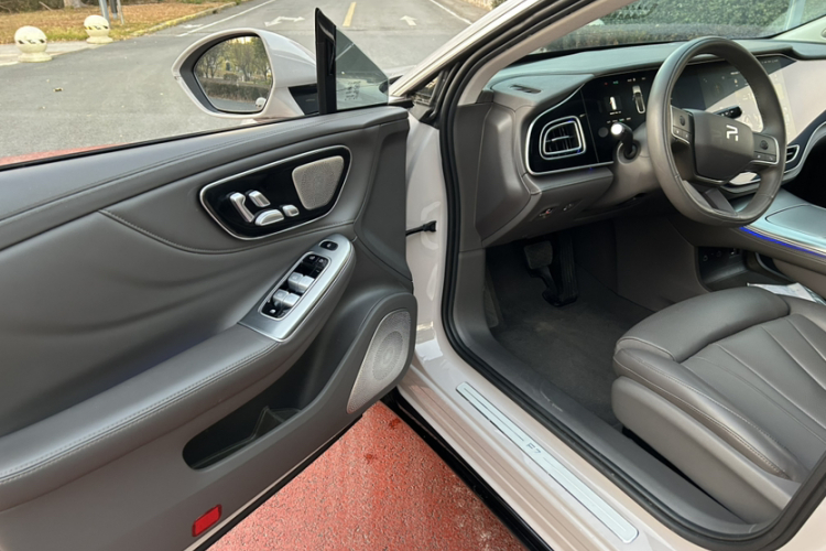 飞凡汽车 飞凡F7 2023款 改款 性能Pro版中控内饰7013