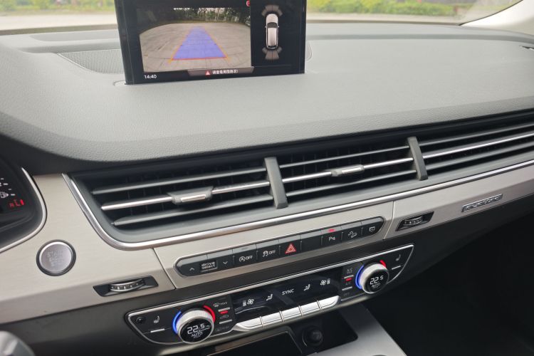 奥迪Q7 2018款 40 TFSI S line运动型局部细节16
