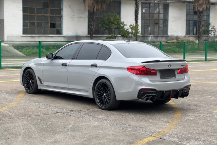 宝马5系 2020款 530Li 领先型 M运动套装车身外观6004