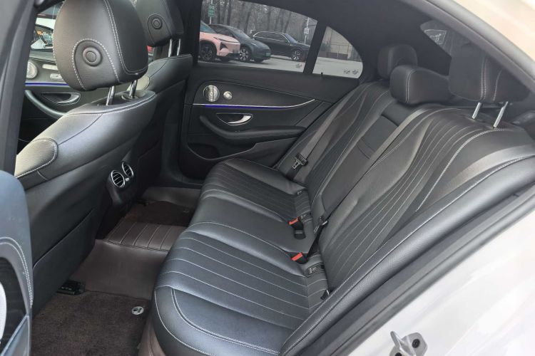 奔驰E级(进口) 2021款 改款 E 260 豪华型运动版中控内饰7002
