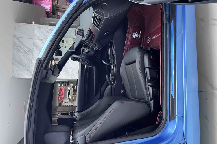 宝马2系(进口) 2018款 220i 敞篷轿跑车 运动设计套装中控内饰7002