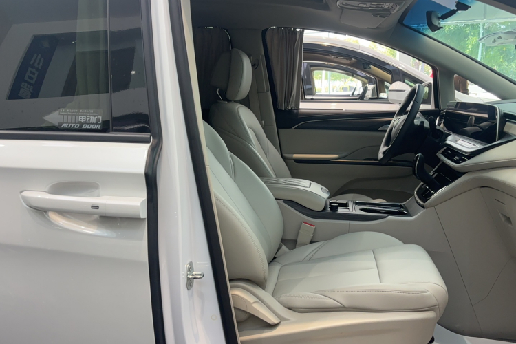 别克GL8 2023款 ES陆尊 舒适型局部细节41