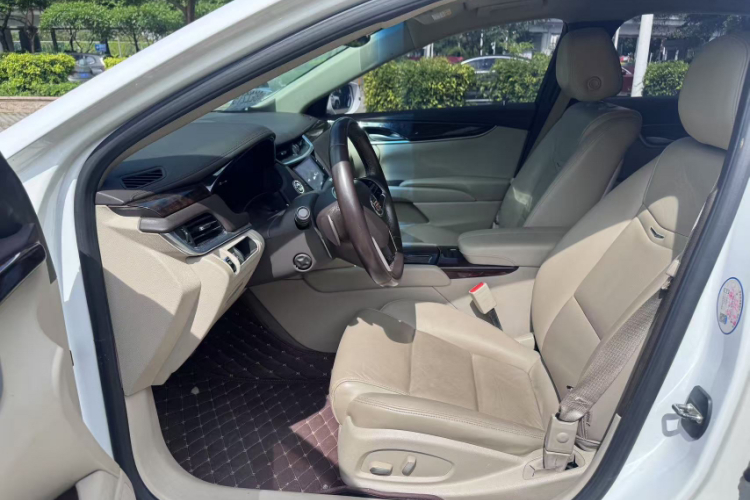 凯迪拉克XTS 2015款 28T 舒适型中控内饰7008