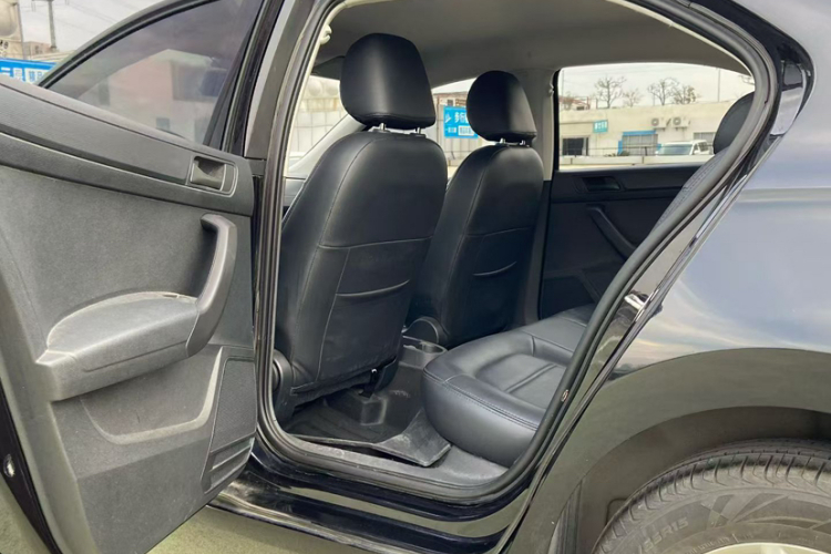 大众 桑塔纳 2019款 1.5L 自动风尚版 国VI中控内饰7002