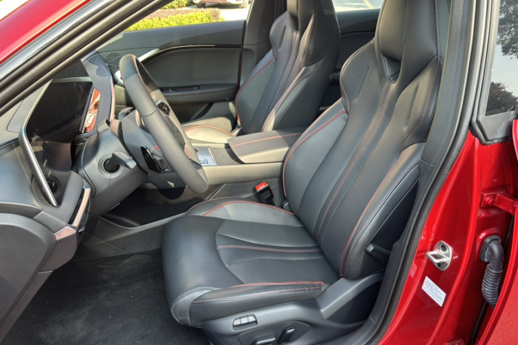 名爵 MG7 2023款 2.0T 自动Trophy+激擎耀世版中控内饰7005