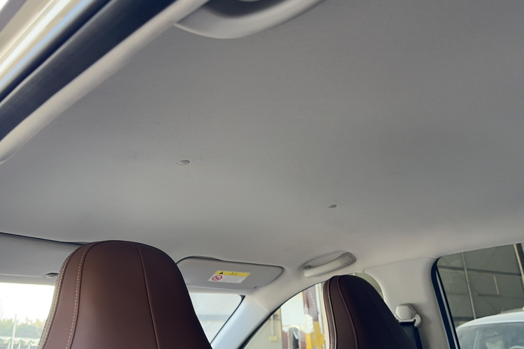 五菱汽车 五菱缤果 2023款 333km 灵犀互联+款局部细节22