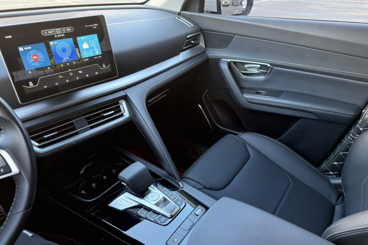 比亚迪 宋Pro 2019款 1.5T 自动尊贵型中控内饰7011