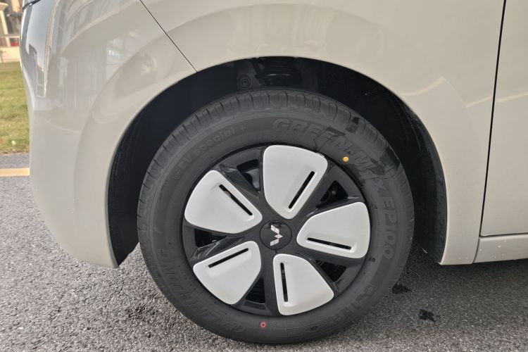 五菱汽车 宏光MINIEV 2025款 四门版 进阶款车身外观6008