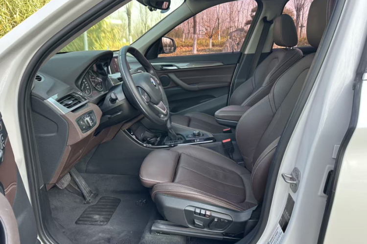 宝马X1 2018款 sDrive18Li 尊享型局部细节41