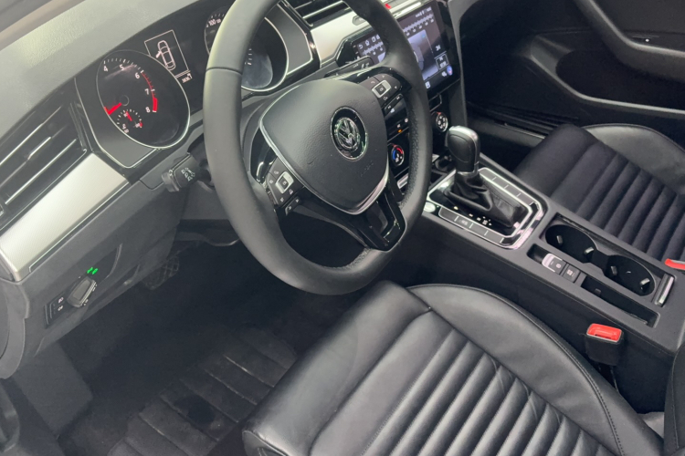 大众 迈腾 2018款 280TSI DSG 领先型中控内饰7002