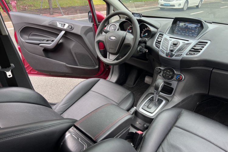 福特 嘉年华 2013款 两厢 1.5L 自动时尚型中控内饰7007