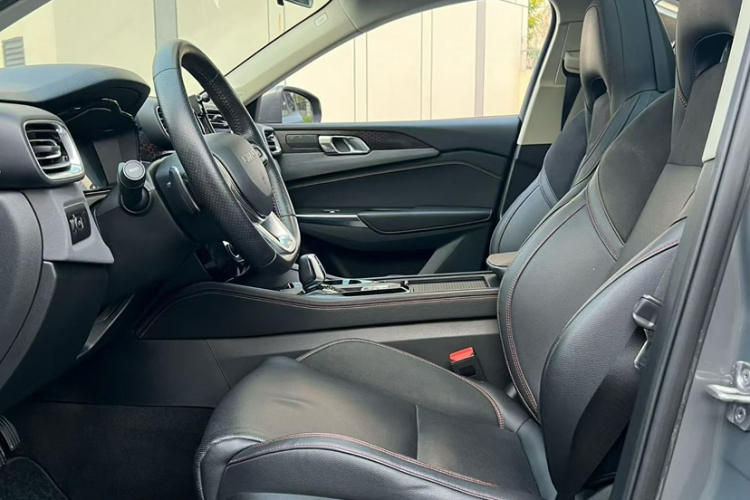 领克02 2019款 高能版 2.0T 自动两驱劲版 国VI中控内饰7001