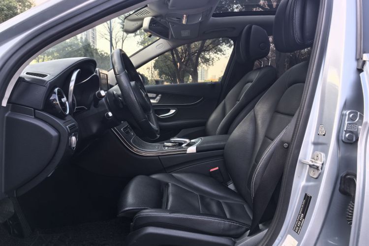 奔驰C级 2015款 改款 C 200 L 运动型中控内饰7001