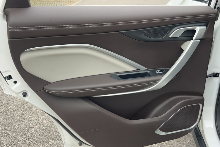 吉利汽车 嘉际 2021款 1.8TD DCT豪华型中控内饰7004