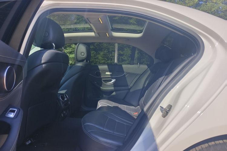 奔驰C级 2020款 C 260 L 运动版中控内饰7003