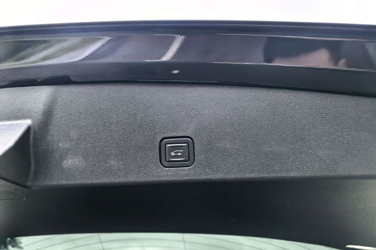 凯迪拉克XT6 2020款 28T 七座风尚型中控内饰7009