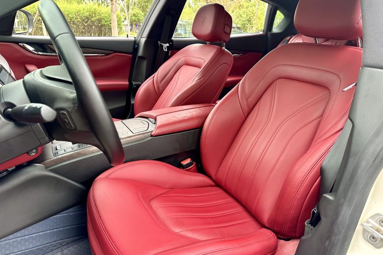 玛莎拉蒂 总裁 2017款 3.0T 标准型中控内饰7010