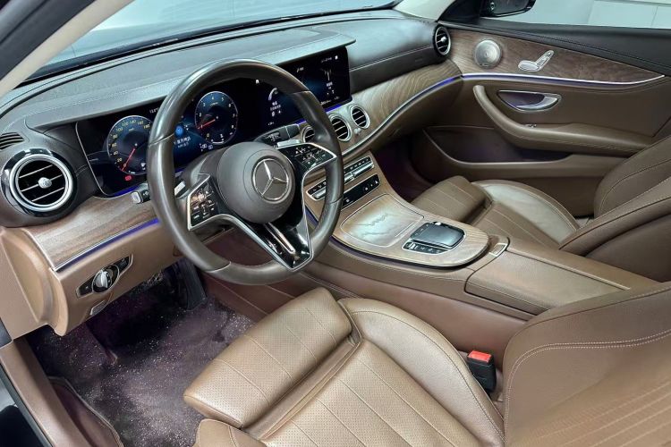 奔驰E级 2021款 改款 E 260 L中控内饰7001