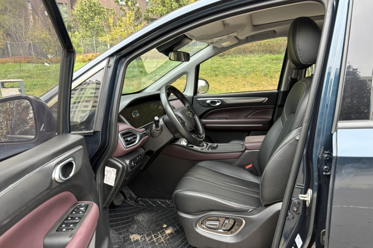 广汽传祺 传祺M6 2021款 270T DCT尊享版（七座）局部细节41