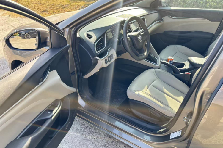 别克 英朗 2021款 典范 1.5L 自动精英型中控内饰7002