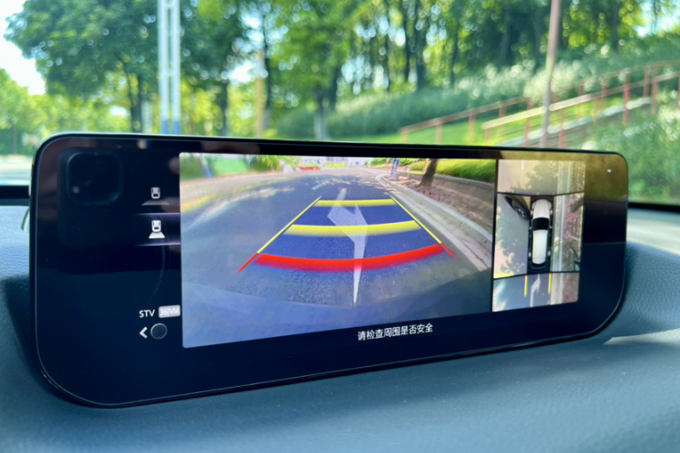 马自达CX-50行也 2023款 2.5L 尊行版中控内饰7014