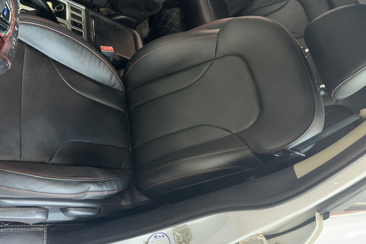 哈弗H6 2016款 升级版 1.5T 自动两驱精英型局部细节19