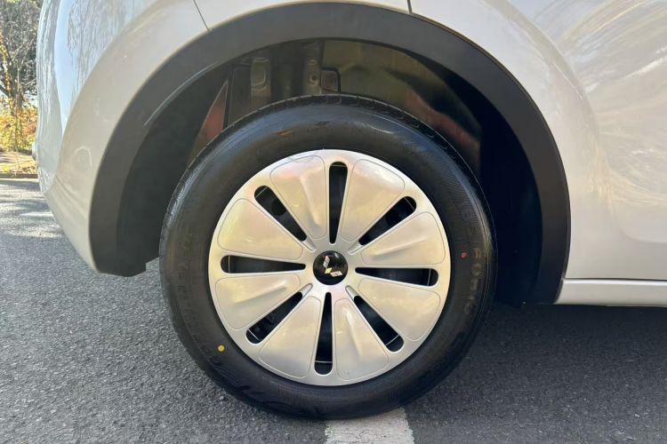 五菱汽车 五菱缤果 2023款 333km 快享款车身外观6008