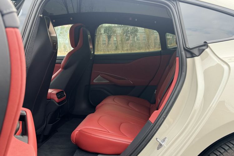 小米汽车 小米SU7 2024款 后驱长续航智驾版中控内饰7002