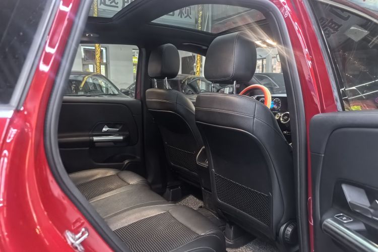 奔驰B级 2020款 B 200 动感型中控内饰7004