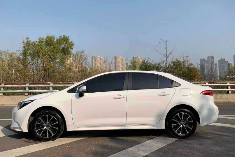 丰田 雷凌 2024款 185T CVT豪华版车身外观6007