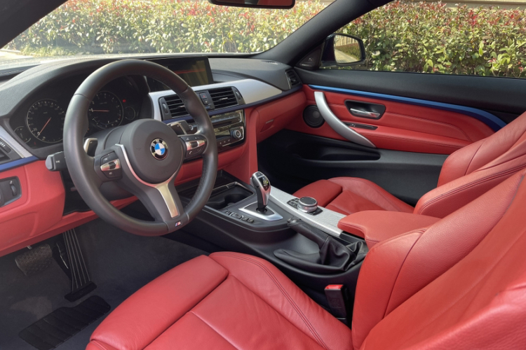 宝马4系 2019款 425i M运动曜夜版中控内饰7005