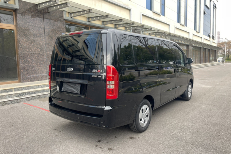 江淮瑞风 瑞风M3 2025款 PLUS 1.8L 手动舒适版 9座车身外观6006