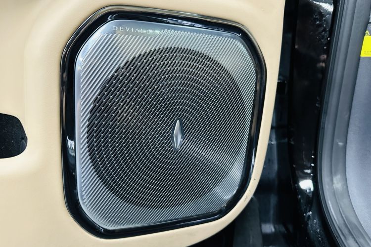 方程豹 豹8 2025款 智勇旗舰版 7座局部细节9005