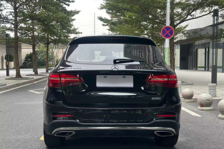 奔驰GLC 2018款 GLC 300 4MATIC 动感型车身外观6003