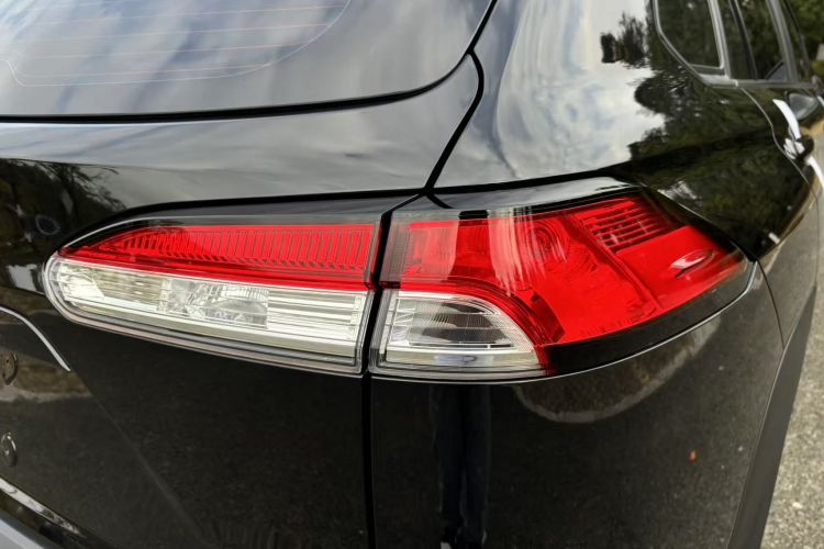 丰田 锋兰达 2024款 2.0L CVT领先plus版车身外观6007