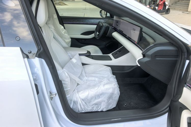 极越07 2024款 标准版中控内饰7003