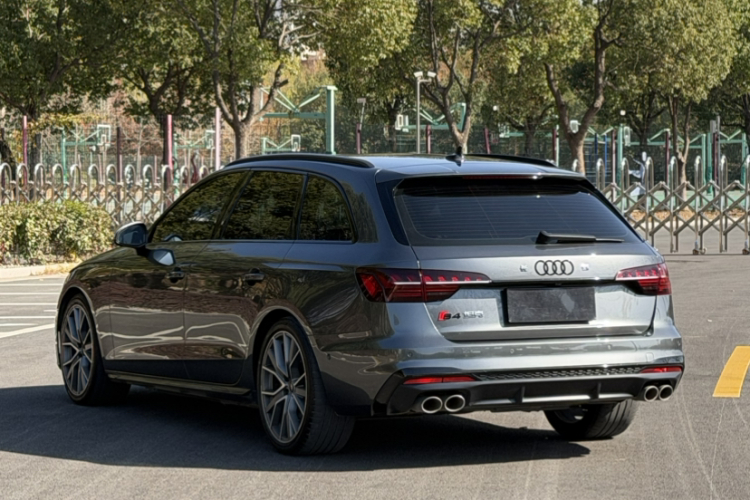 奥迪S4 2023款 S4 Avant 3.0TFSI车身外观6006