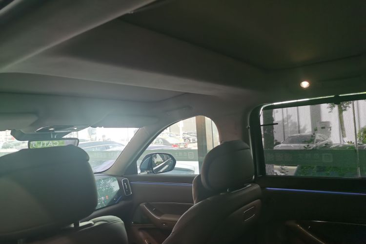 鸿蒙智行 问界M8 2025款 纯电 Max+ 六座长续航版中控内饰7003