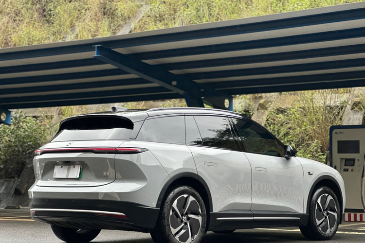 蔚来ES6 2024款 75kWh车身外观6001