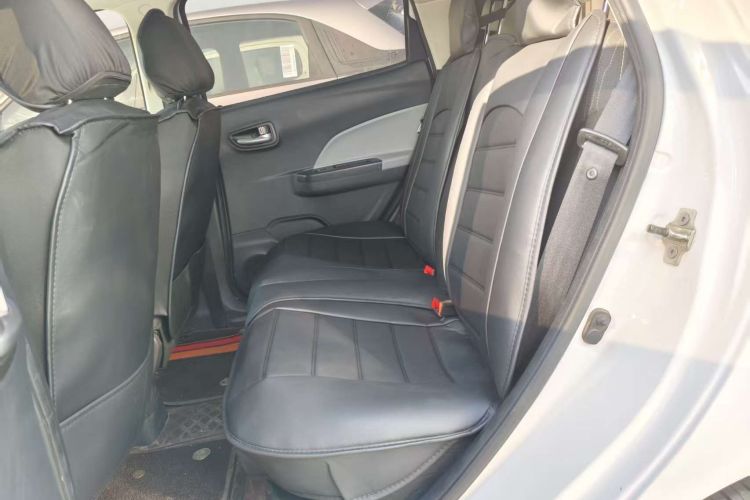 长安欧尚 奔奔E-Star 2021款 国民版 心悦版（快充版）磷酸铁锂（31.18kWh）中控内饰7003