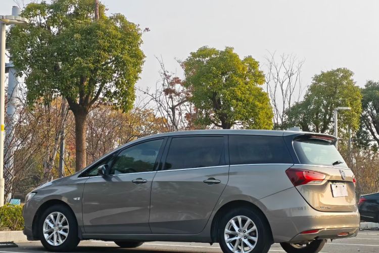 别克GL6 2019款 18T 6座精英型 国VI车身外观6009